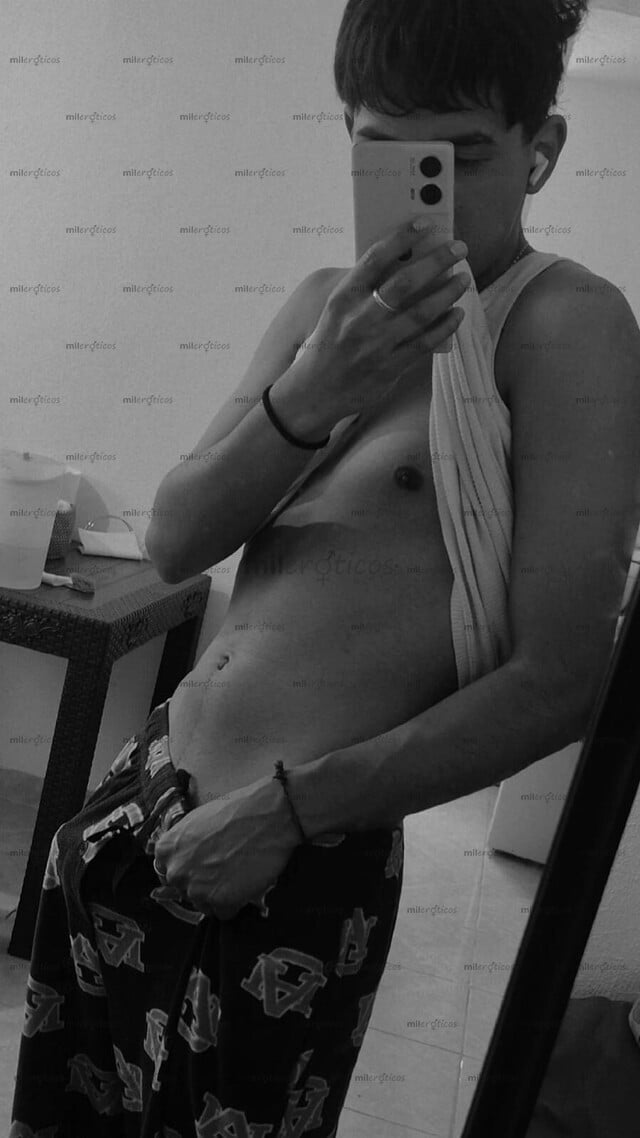 FOTOS DE 19 AÑOS Y 20 CM, SOY JOVEN Y ME MUEVO DELI TE HARÍA VENIR LAS VECES QUE QUIERAS