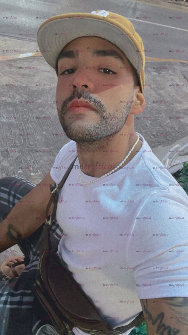 FOTOS DE MORENO VERGON DISCRETO CON 19 CM DE VERGA. MUY DISCRETO Y LISTO PARA COMPLACER