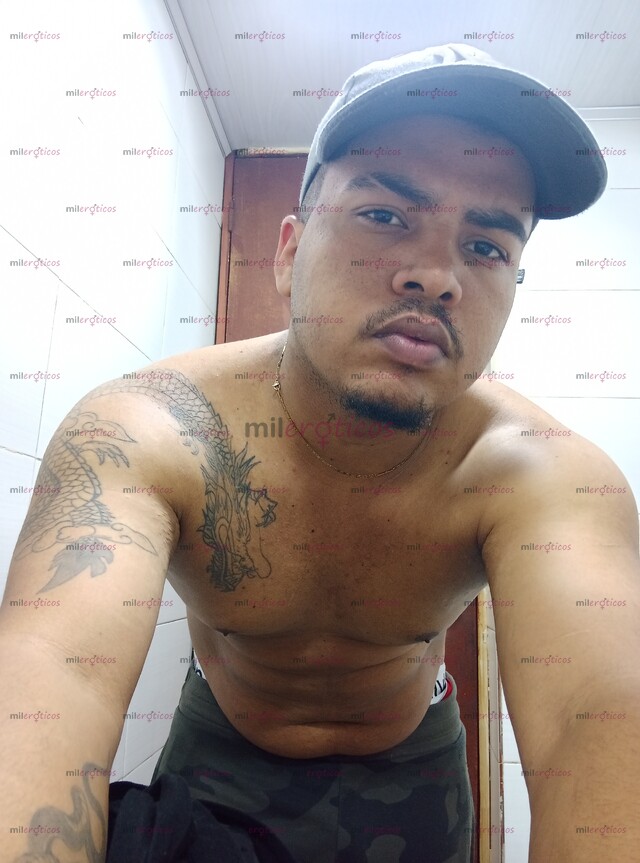 FOTOS DE ANDRÉS VERGON 20 CON VERSÁTIL COMPLACIENTE SERI