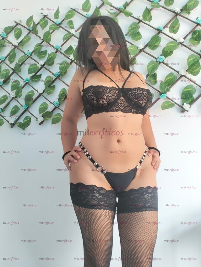 FOTOS DE SEXY MASAJISTA, JOVENCITA Y BIEN CACHONDA .
