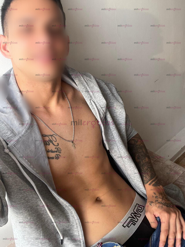 FOTOS DE CHICO BIEN DOTADO, ARRECHO Y MORBOSO DISPONIBLE PARA COMPLACERTE