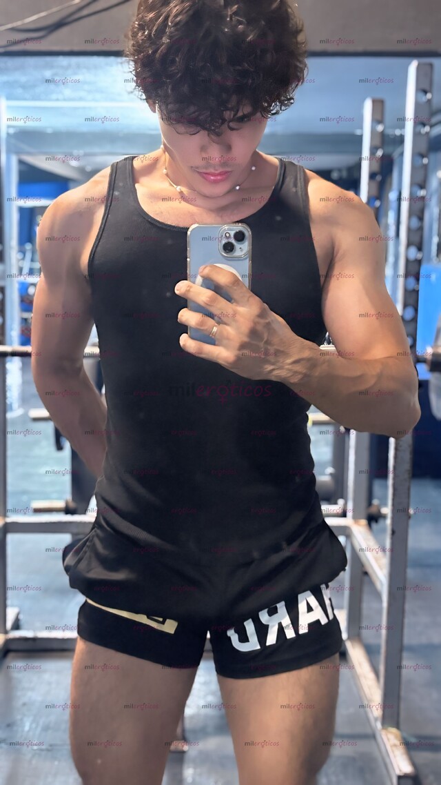 FOTOS DE MAURICIO CHICO NUEVO EN LA CIUDAD 20 AÑOS, CUENTO CON LUGAR