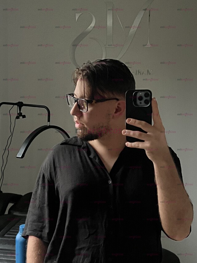 FOTOS DE PASIÓN PASIVO CON MENTE ABIERTA A TODO OJOS VERDES