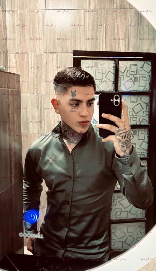 FOTOS DE DOMINIC GUERITO TATUADO MUY CALIENTE PARA TI.