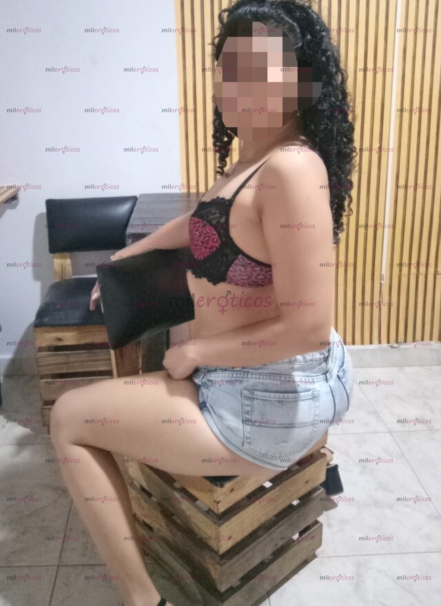FOTOS DE MORENA RICA ,DISFRUTA DE UNA FLACA CON LINDAS CURVAS