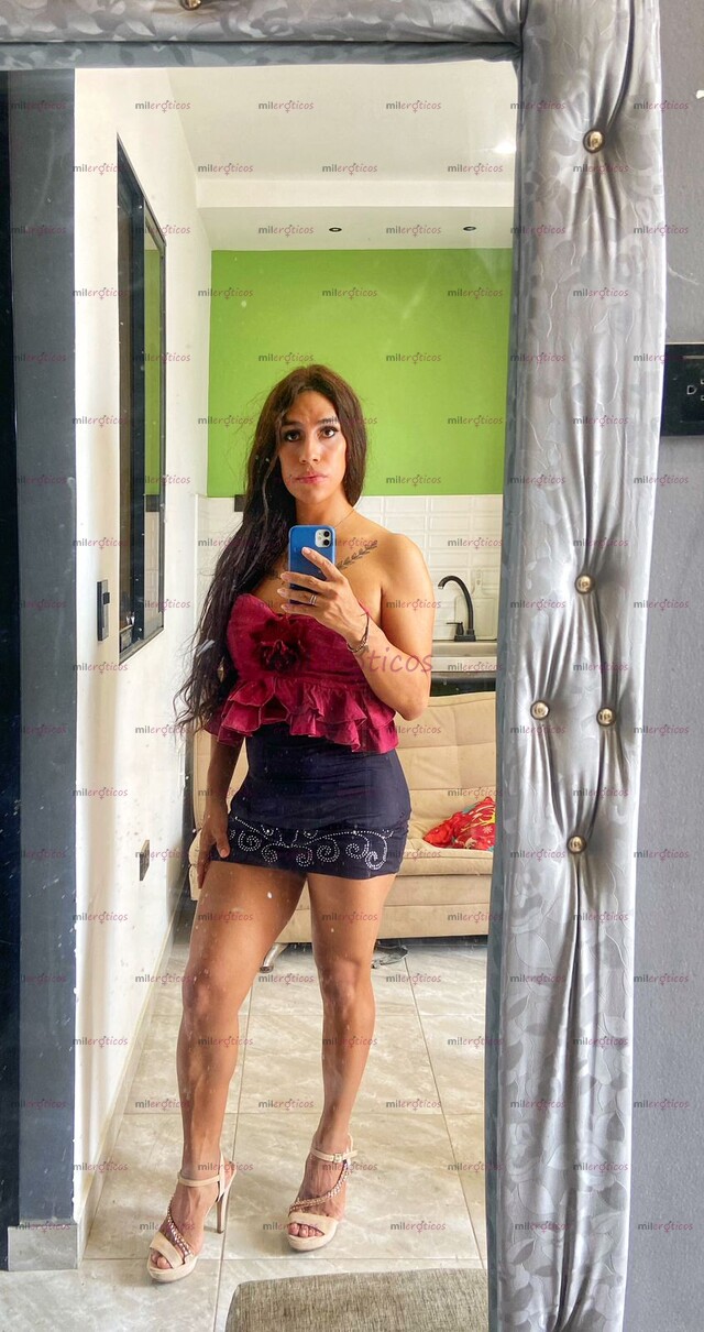 FOTOS DE HOLA SOY ANTHONELLA DE PASO POR TU CIUDAD