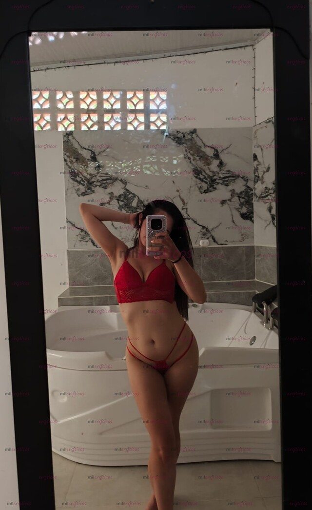 FOTOS DE NENA DIVERTIDA, COMPLACIENTE, BLANQUITA CABELLO LACIO.