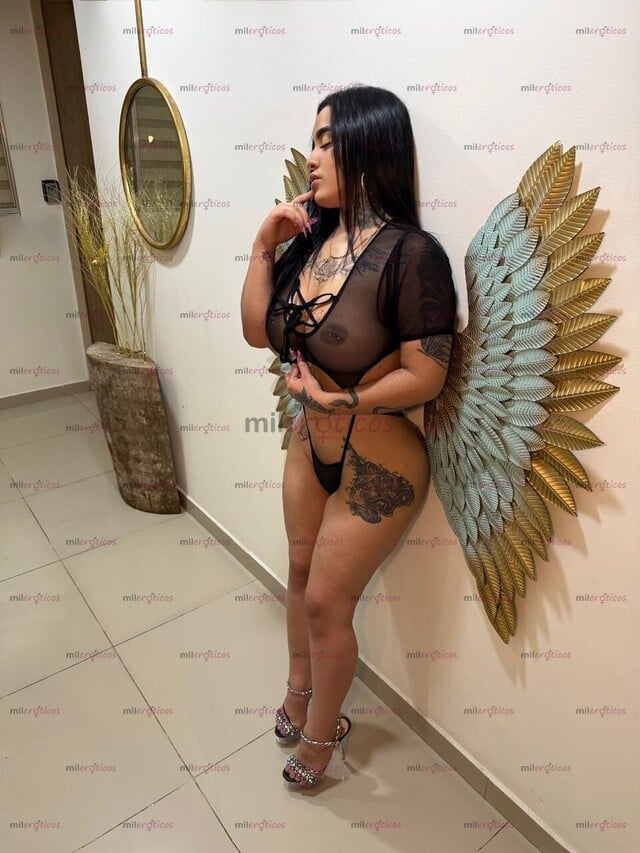 FOTOS DE SOY DANI DIVINA MAMADORA EN LAURELES LA MEJOR ATENCION TAMBIEN HAGO DOMICILIO