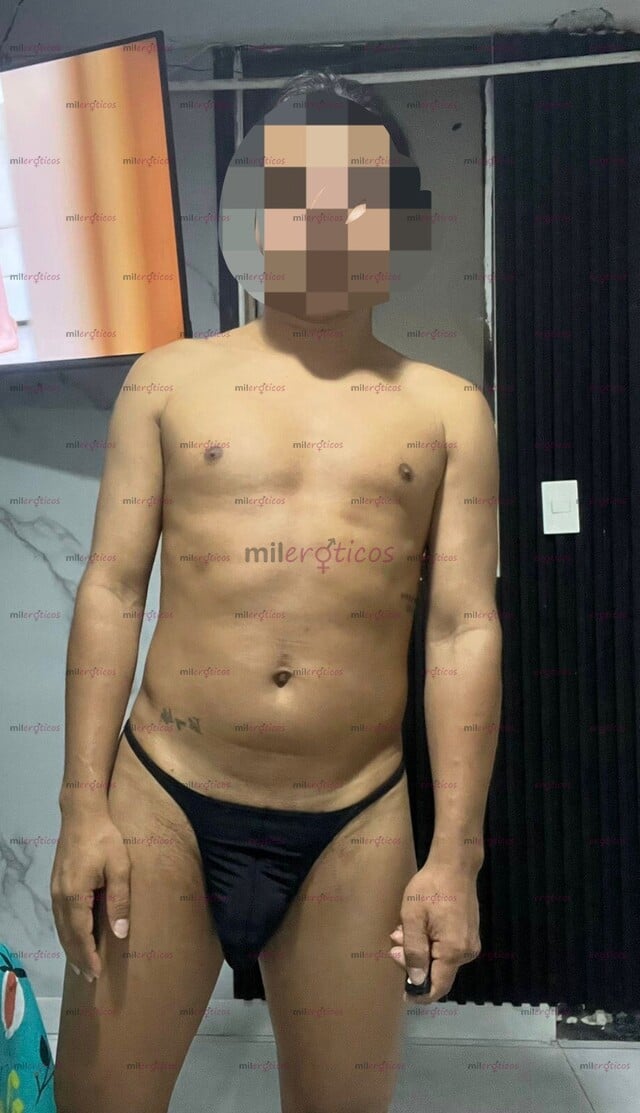 FOTOS DE POCOS DIAS JOVEN VERSÁTIL CULON Y VERGA BIEN DURA PARA PASARLA BIEN RICO