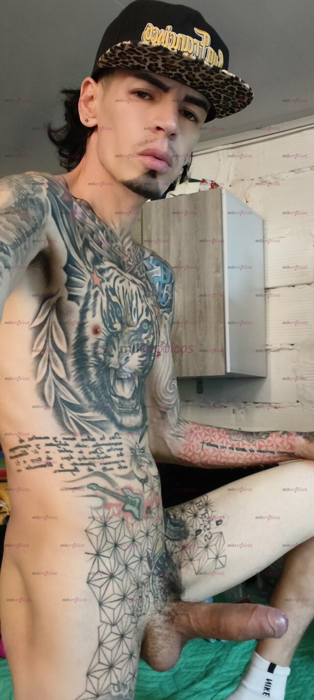 FOTOS DE FLACO ACTIVO BLANCO TATUADO MORBOSO CON SITIO