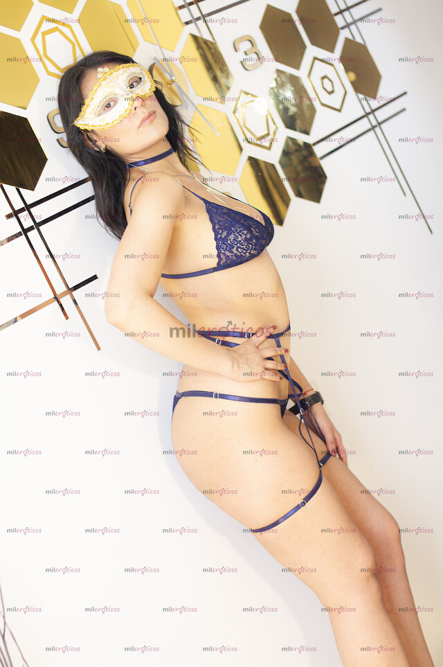 FOTOS DE MONICA EROTICAS SU PRESENCIA TIENE UN ENCANTO SILENCIOSO PERO PODEROSO