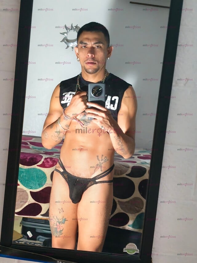 FOTOS DE CHACALITO, TATUADO E INTENSO. IDEAL PARA QUIENES DISFRUTAN DE VATOS DOMINANTES