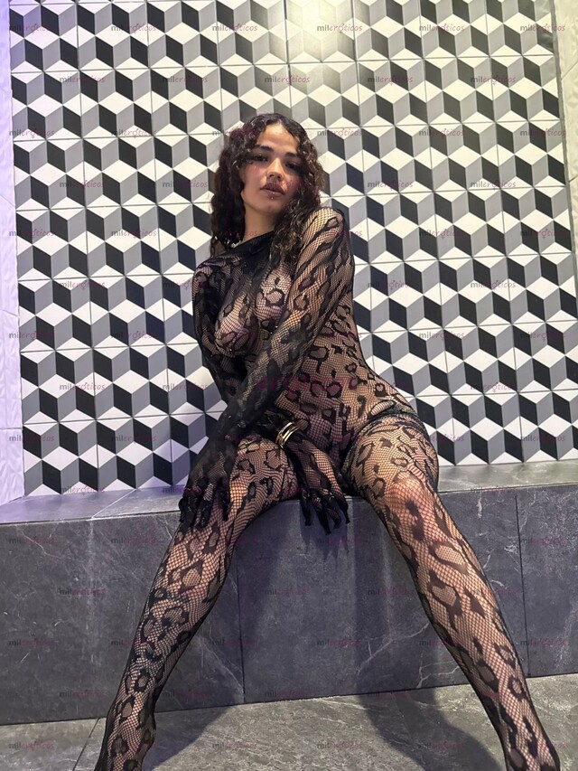 FOTOS DE MORENITA MOJADITA LISTA PARA COMPLACERTE