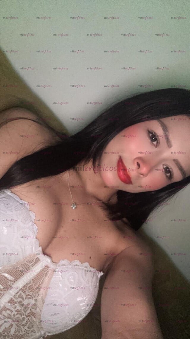 FOTOS DE HOLA SOY MELANIE UNA CHICA DE 19 AÑOS ESTOY PARA COMPLACERTE, CUMPLO FETICHES.