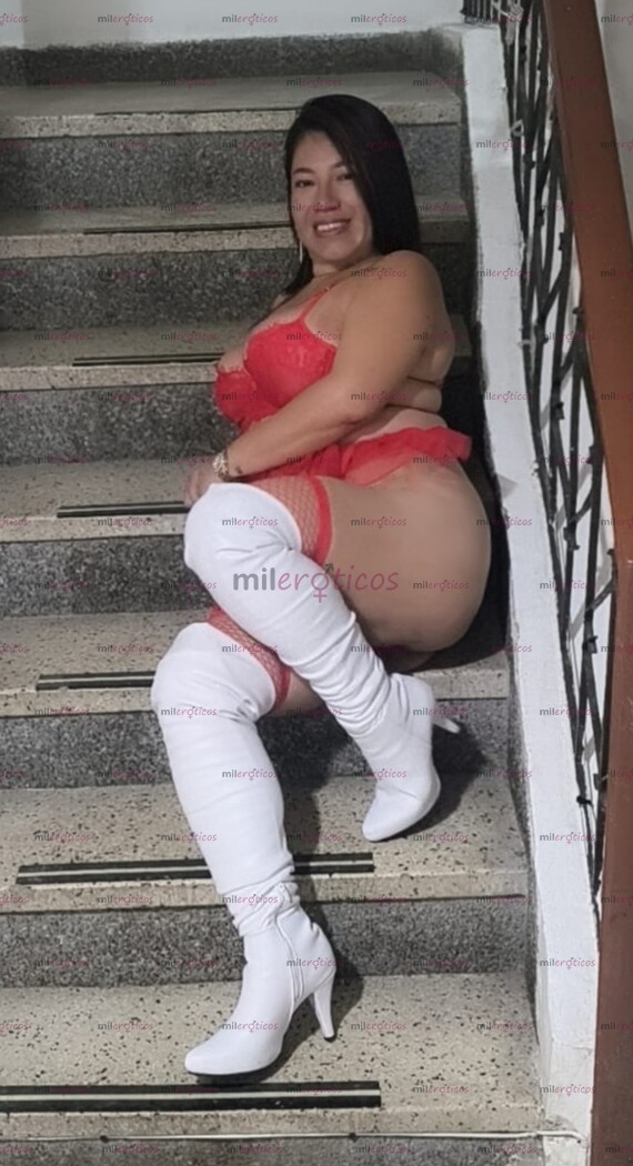 FOTOS DE LUNA MUY ARRECHA VEN Y DAME MUCHA VERGA EN LA POSE QUE DESEES