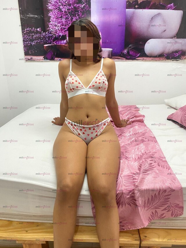 FOTOS DE CIELO SOY UNA NENA CON RICOS MOVIMIENTOS DE CADERA FULL DELI