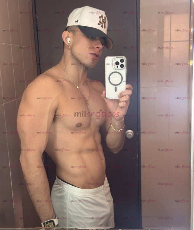 FOTOS DE CHACAL VARONIL CON RICO CULO Y VERGA, TE HARE PASAR UN MOMENTO SUPER RICO