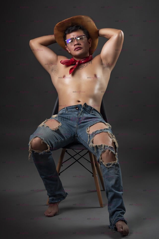 FOTOS DE SOY MODELO PORNO! HOMBRE ENTRON DE DELICIOSA VERGA Y CULO SUPER CALIENTE SIEMPRE