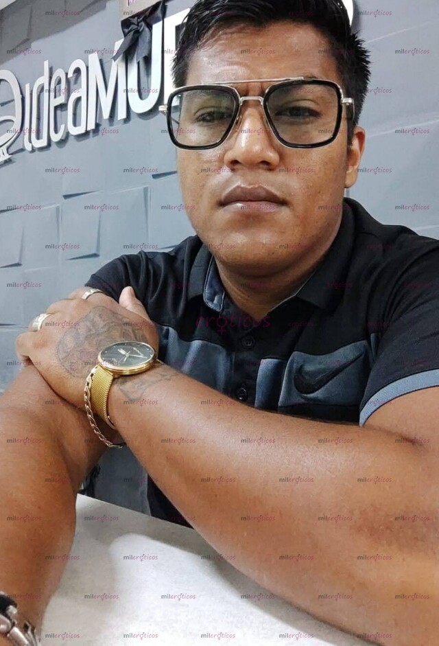 FOTOS DE MORENO JAROCHO CALIENTE Y COMPLACIENTE!!