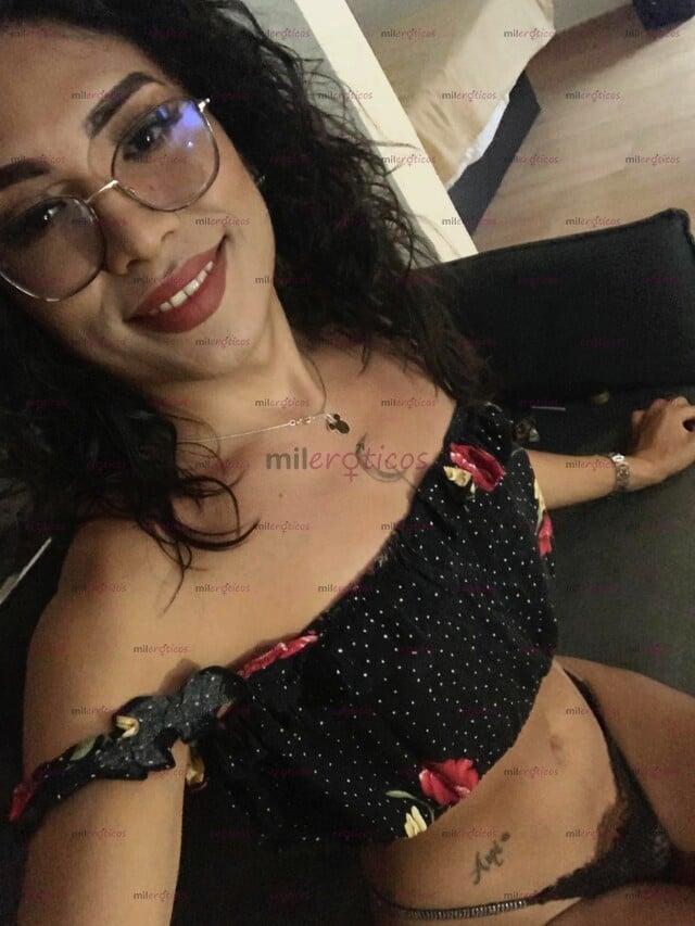 FOTOS DE MORENA HERMOSA INTER CON BUENA ERECCION Y CON MUY BUEN TRASERO AGUANTADOR