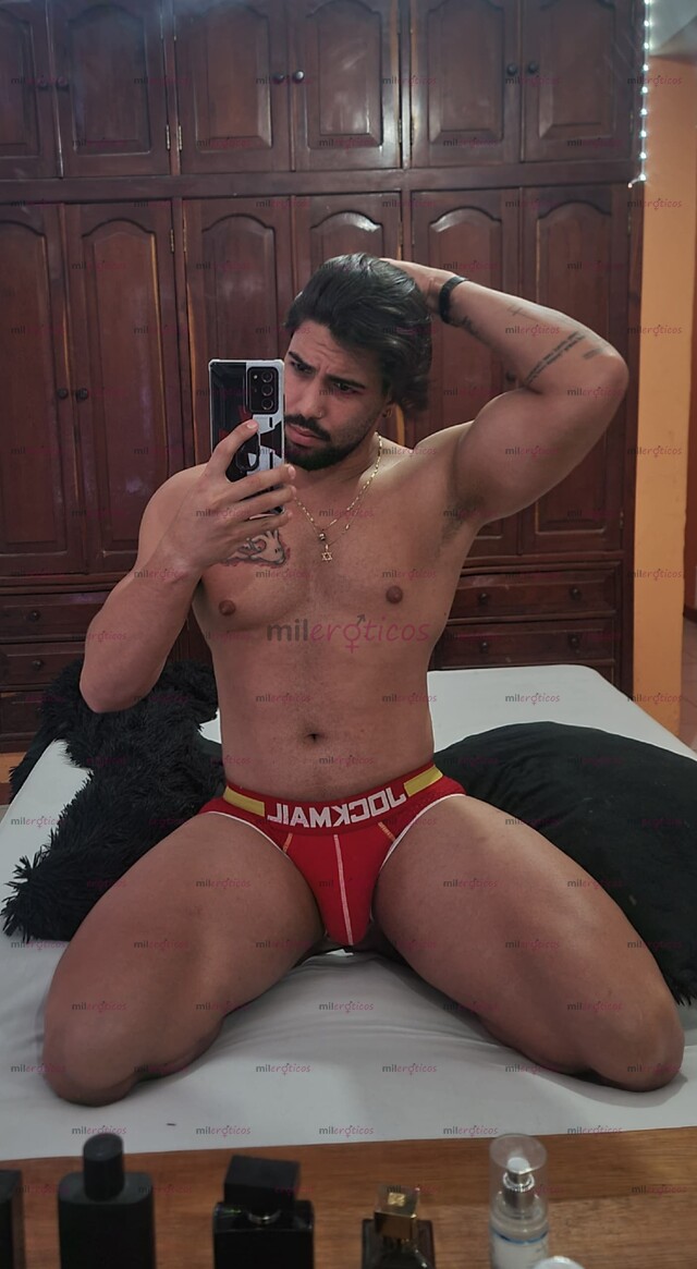 FOTOS DE HOMBRE ACTIVO. CAPAS DE HACERTE SENTIR PLACER