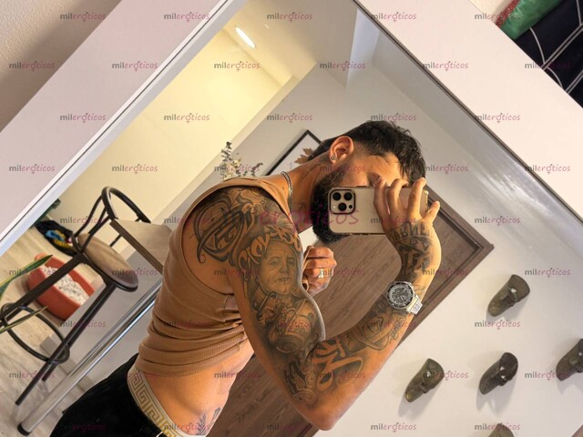 FOTOS DE HOLA, SOY CARLOS, UN JOVEN APASIONADO Y SOFISTICADO. SOY UN HOMBRE CARISMÁTICO