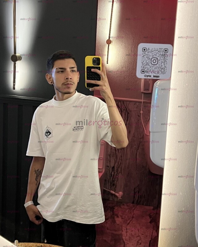 FOTOS DE POLLO VERGON DE 20 MUY ARRECHO, CALIENTE Y COMPLACIENTE