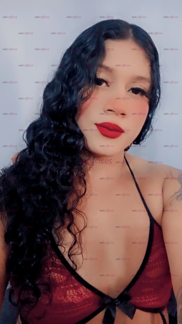 FOTOS DE DELICIOSO BOMBON PAR QUE TE DELEITES CON LO DULCE Y SEXY QUE PUEDO SER ..
