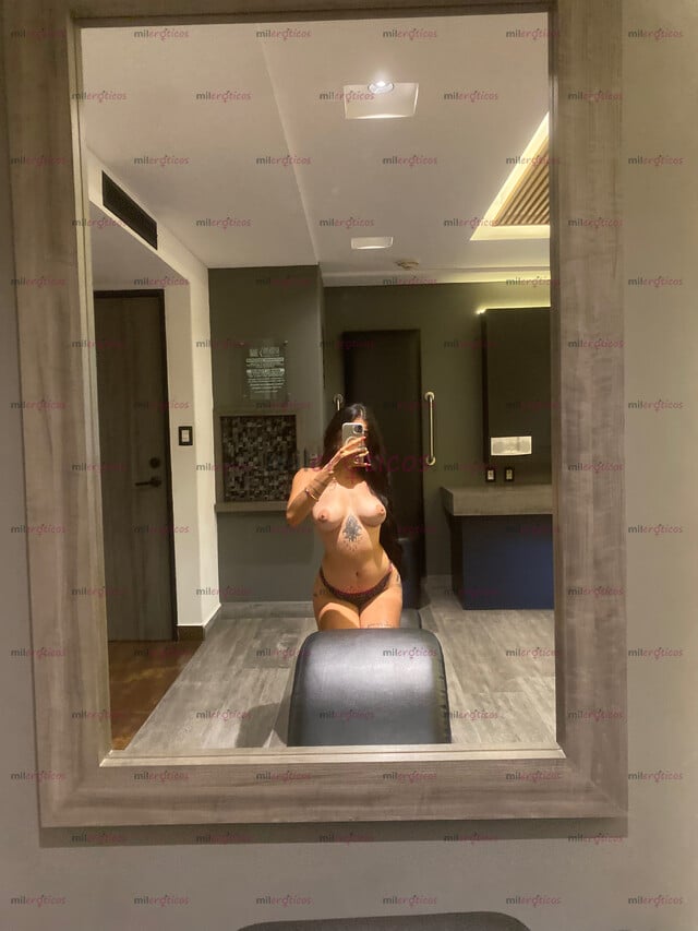 FOTOS DE RICA FLAQUITA CON TETAS BONITAS ,ESTOY DE PASO POR UNOS DÍAS