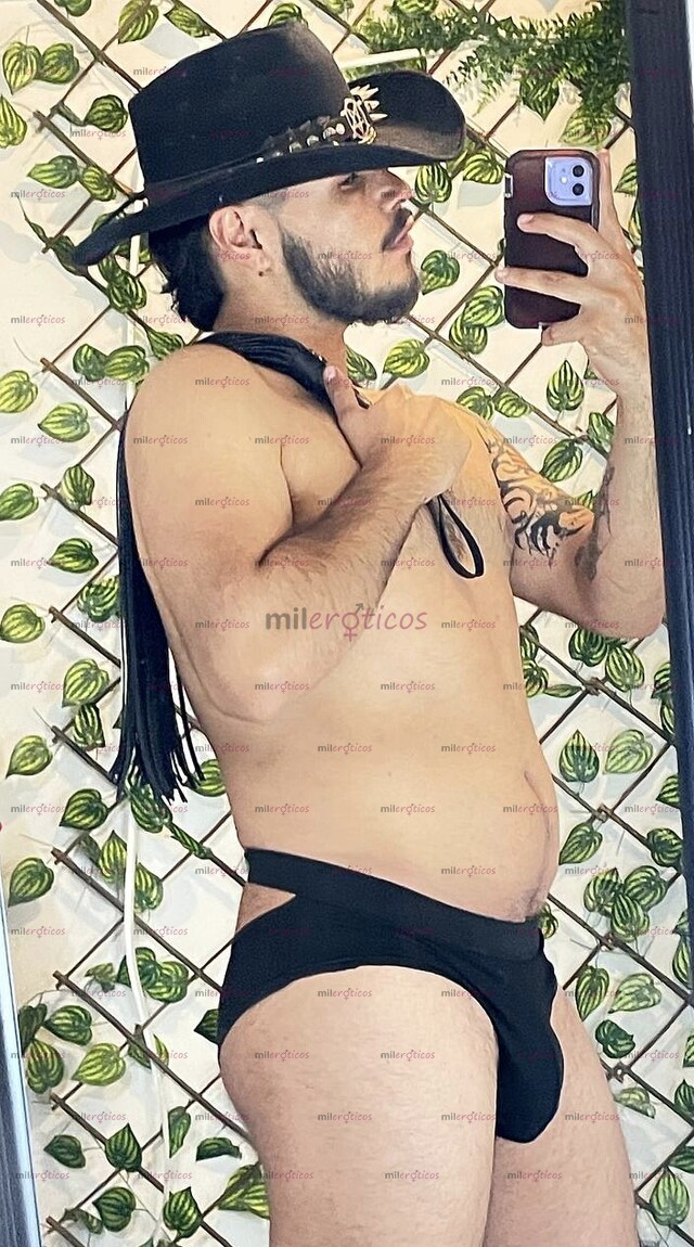 FOTOS DE DOMINANTE! BIENVENIDOS PUTITOS QUE SE QUIERAN SENTIR COMO PERRITAS