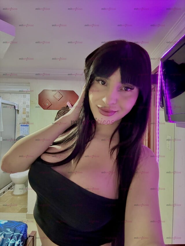 FOTOS DE MIA NÚÑEZ UN CULITO GRANDE Y GORDO, TETAS GRANDES Y UN PENE PEQUEÑO