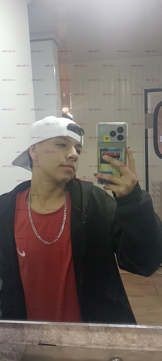FOTOS DE JOVEN FLACO PASIVO QUE ESTA DISPUESTO A COMPLACERTE