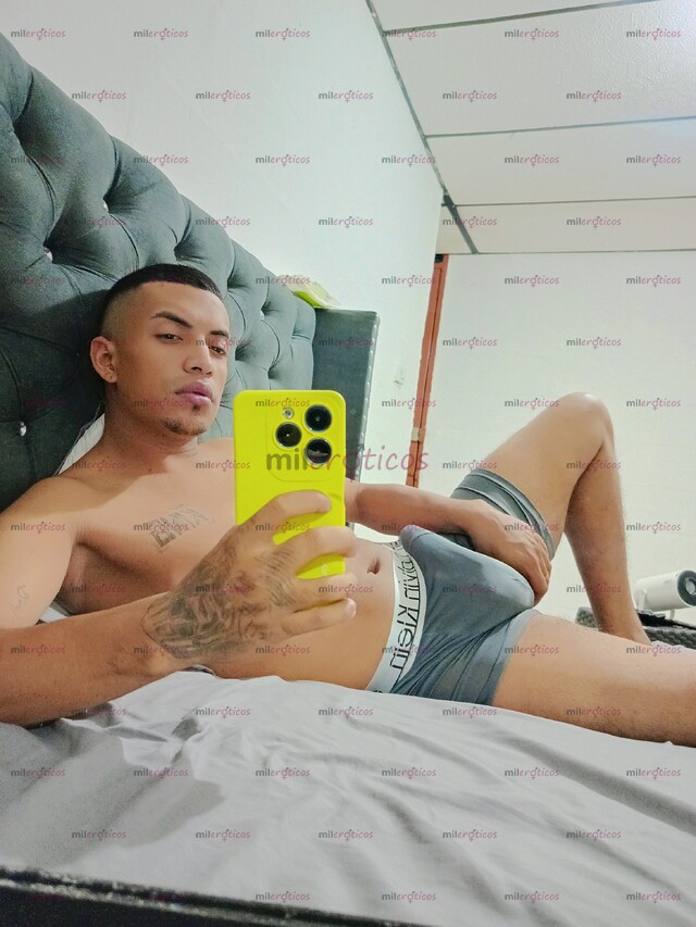 FOTOS DE JOVEN DELGADO MORENO ROL ACTIVO CON APTO DISCRETO