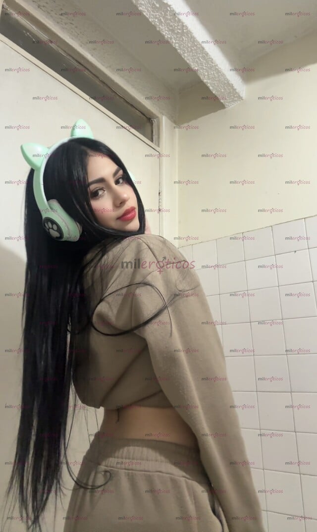 FOTOS DE HERMOSA JOVEN DE 20 AÑOS TATUADA Y SEXY DELICIOSA BLANQUITA