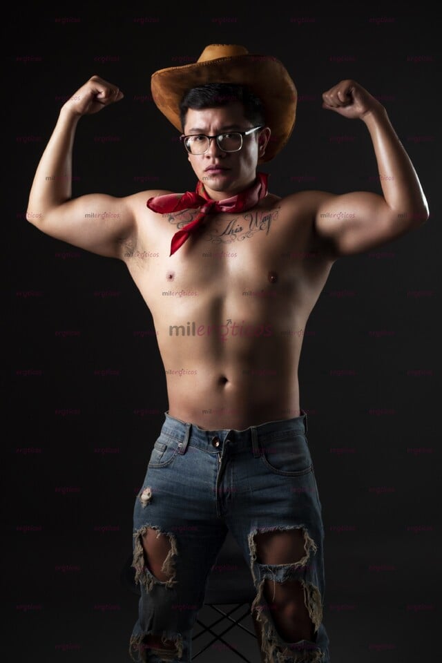 FOTOS DE SOY MODELO PORNO! HOMBRE ENTRON DE DELICIOSA VERGA Y CULO SUPER CALIENTE SIEMPRE