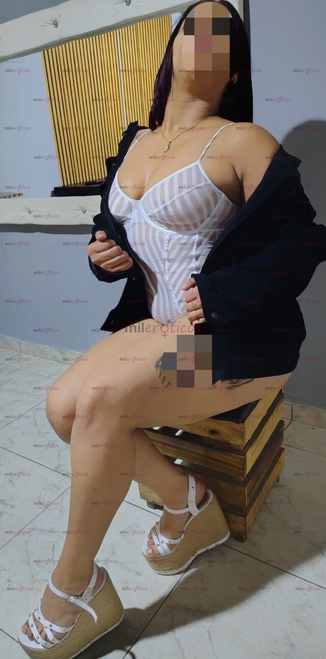 FOTOS DE TU ESCLAVA EN LA CAMA, SUPER UMISA ATREVETE A TODO CONMIGO
