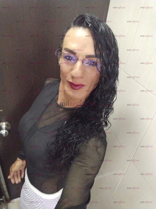 FOTOS DE TIFFANY PAOLA CHICA CALIENTE Y VERSÁTIL DESEOSA