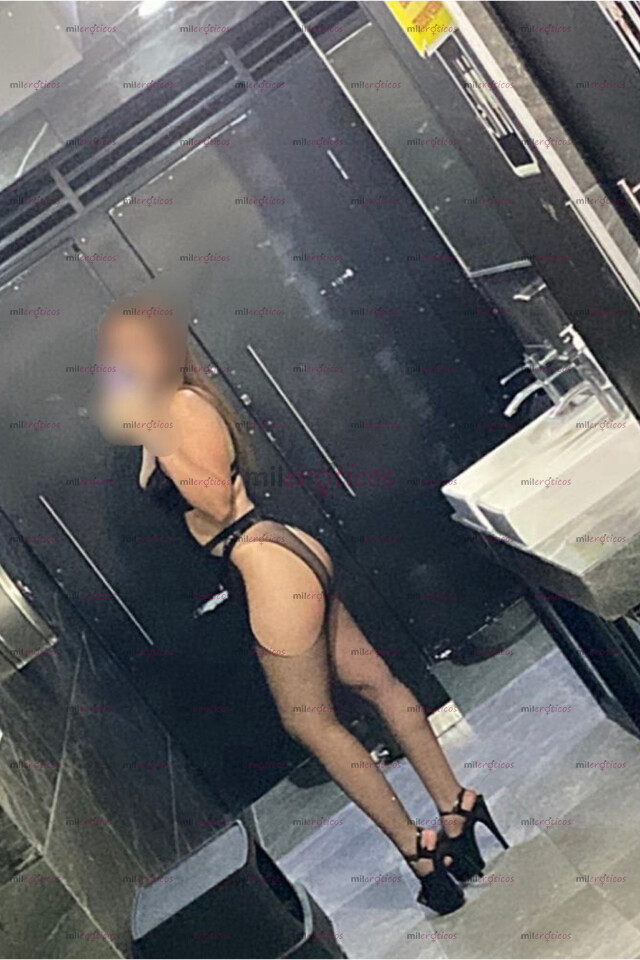 FOTOS DE BIANCA, CASTAÑA DE OJOS BONITOS, CUERPO NATURAL, BUBIS RICAS Y PIERNAS LARGAS. T