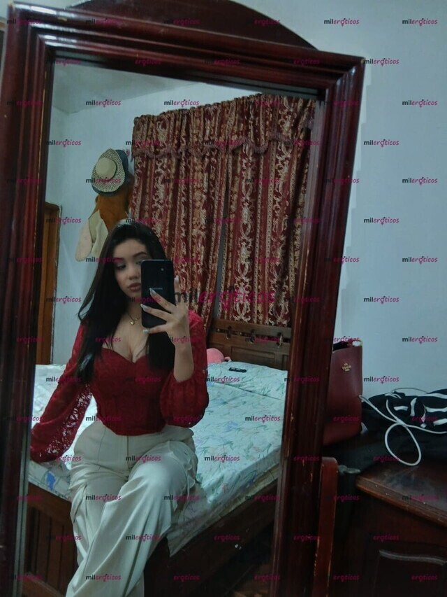 FOTOS DE TETONA ARDIENTE VEN A PONERME EN 4 MI AMOR