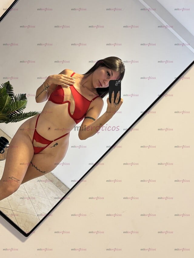 FOTOS DE HOLA, SOY LÍA, UNA COLOMBIANA ENCANTADORA, TIERNA Y CON UN TOQUE DE PICARDÍA