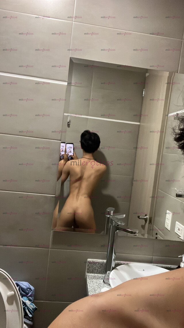 FOTOS DE JOVEN VERSÁTIL, UNIVERSITARIO, CURIOSO Y PARCHEADO EN BUSCA DE DIVERSIÓN