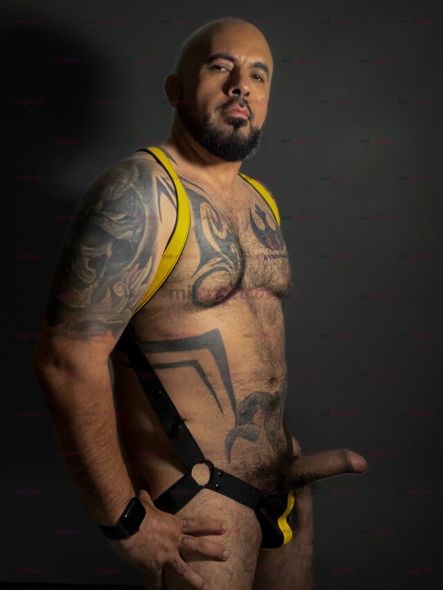 FOTOS DE CABRÓN BI PELUDO Y TATUADO, 1.82 DE ESTATURA CON 19CM