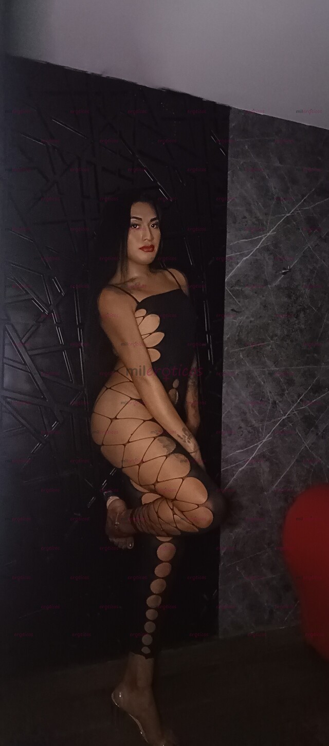 FOTOS DE SIN COMPETENCIA ALGUNA DOTADA LECHERA CON UN RICO CULO APRETADITO