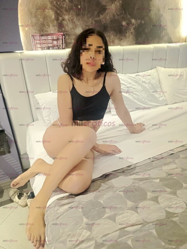 FOTOS DE RUBI 20 AÑITOS FLAQUITA INICIANDO EN ESTO 1000 HORA O 1300 HORA Y MEDIA