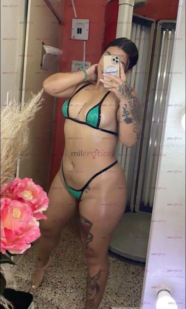 FOTOS DE CURVAS MARCADAS, MIRADA INTENSA Y UNA SONRISA QUE SEDUCE SIN ESFUERZO