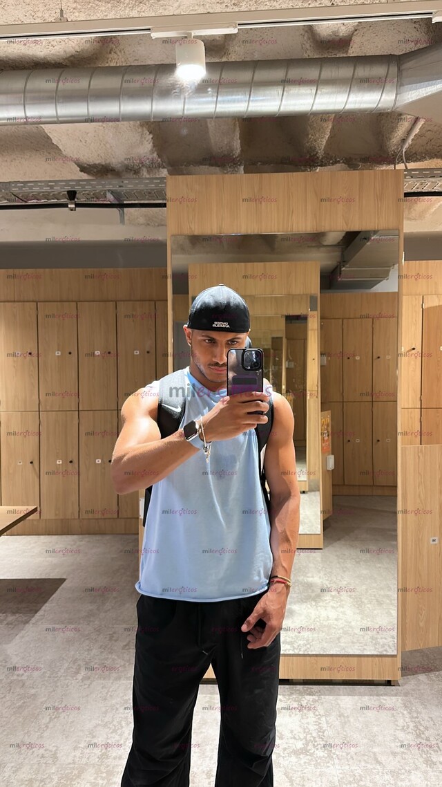 FOTOS DE COLOMBIANO XL CACHONDO DISPUESTO A COMPLACERTE