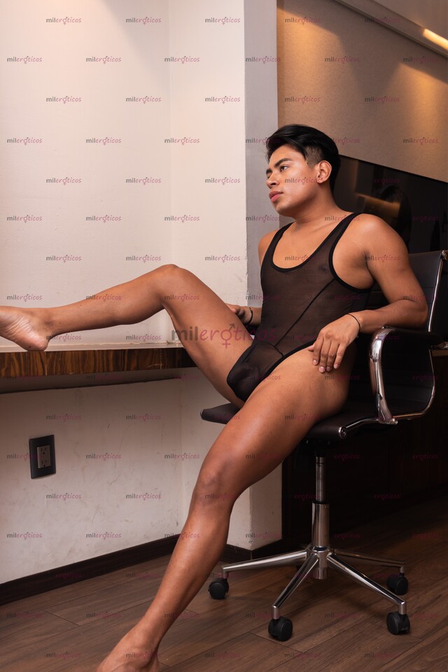 FOTOS DE NUEVO CALIENTE JOVEN NALGÓN DOTADO EXPERIENCIA ÚNICA PARA TI