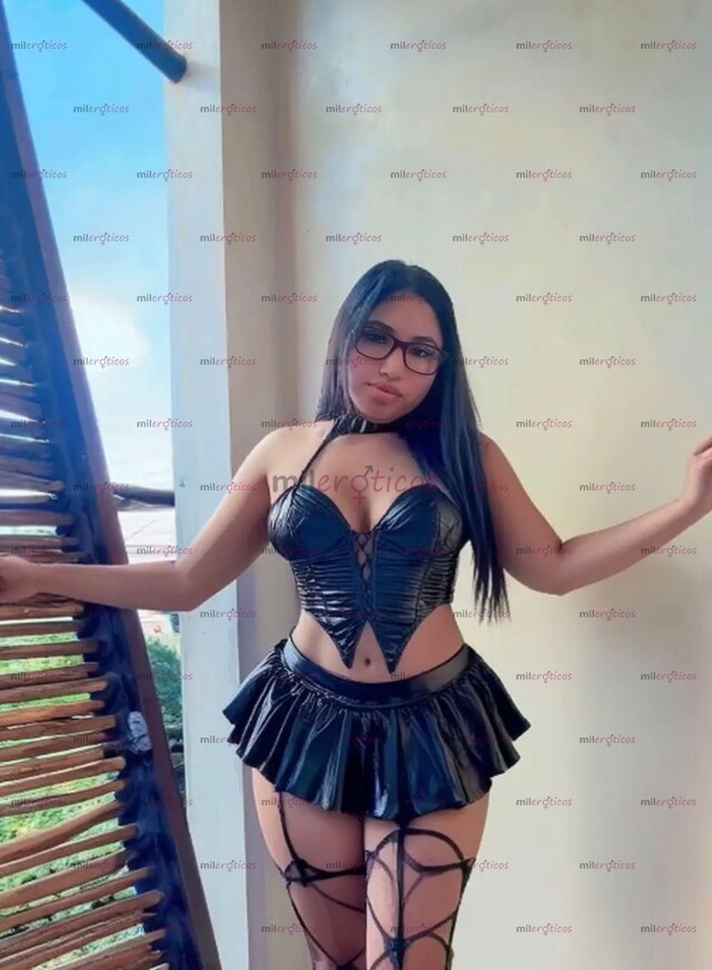 FOTOS DE MUÑEQUITA DE 19 AÑOS MORENA CHICHONA ARDIENTE