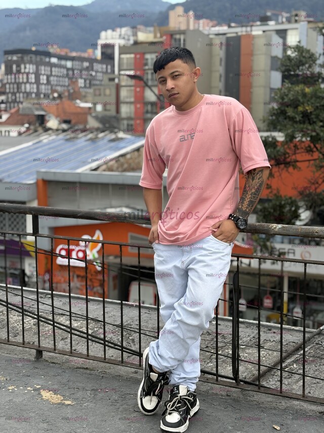 FOTOS DE HOMBRE VARONIL RECIÉN LLEGADO A TU CIUDAD CON SITIO