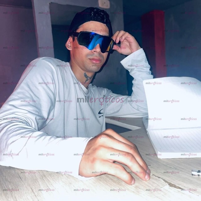 FOTOS DE CHICO FLACO DISPUESTO A COMPLACER TODOS TUS DESEOS SEXUALES